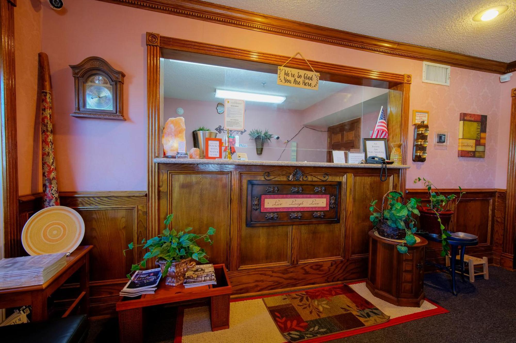 Hotel O Eureka Springs - Christ Of Ozark Area Екстериор снимка