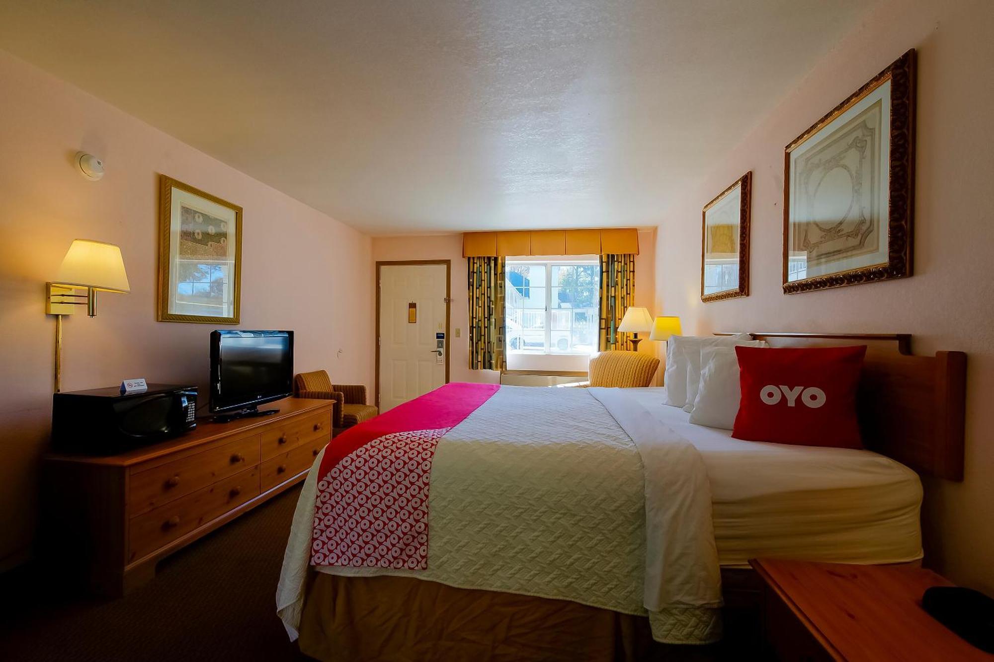 Hotel O Eureka Springs - Christ Of Ozark Area Екстериор снимка