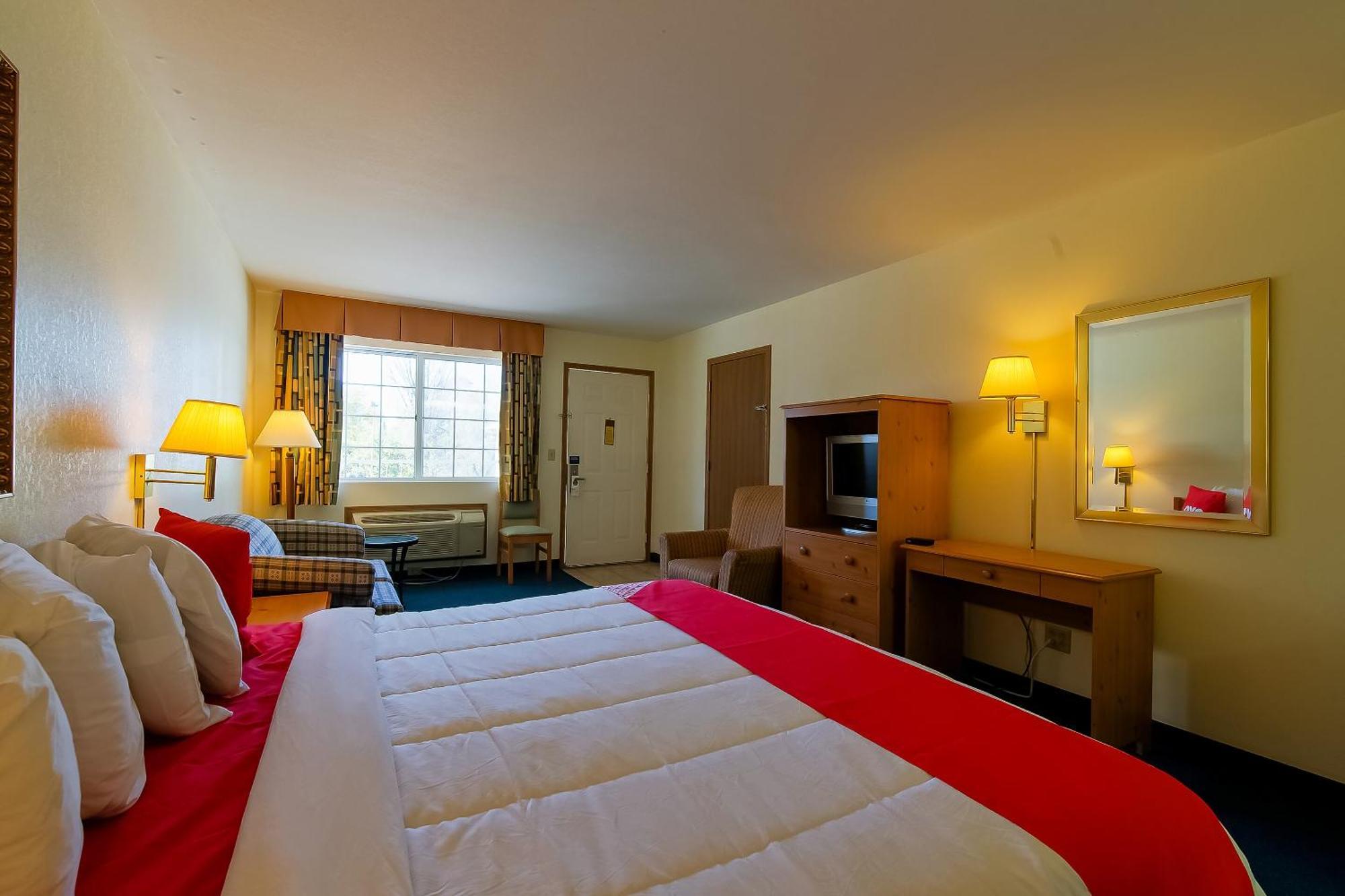Hotel O Eureka Springs - Christ Of Ozark Area Екстериор снимка