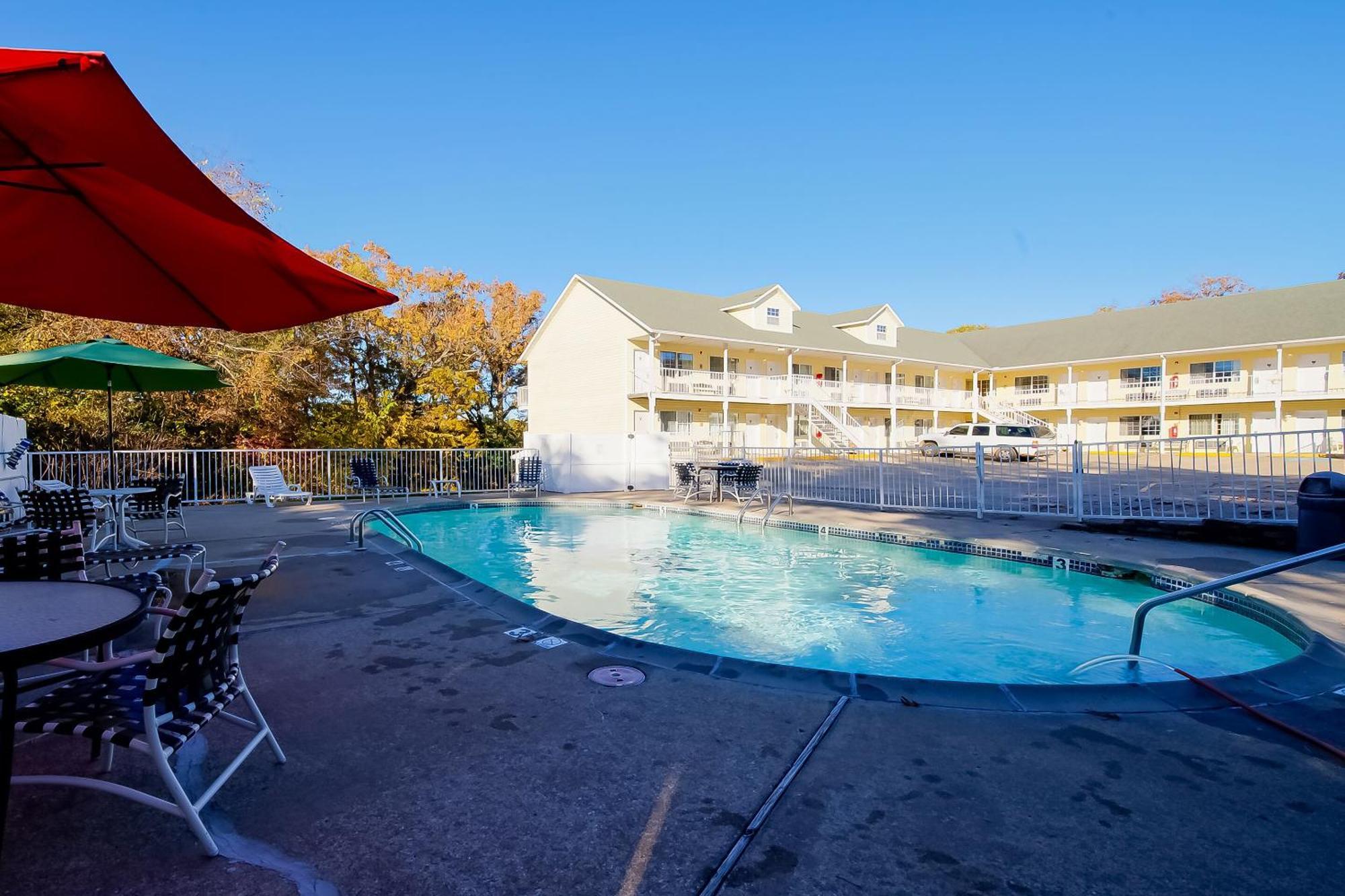Hotel O Eureka Springs - Christ Of Ozark Area Екстериор снимка