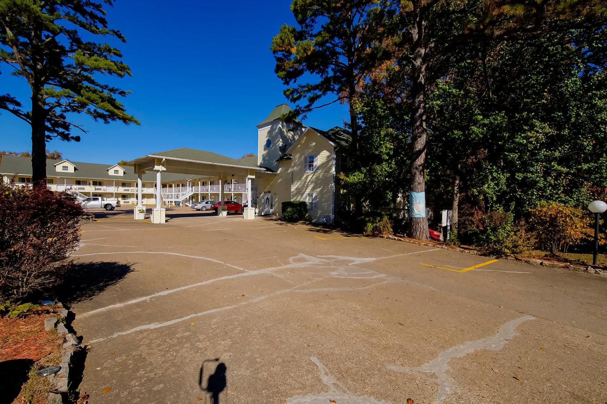 Hotel O Eureka Springs - Christ Of Ozark Area Екстериор снимка