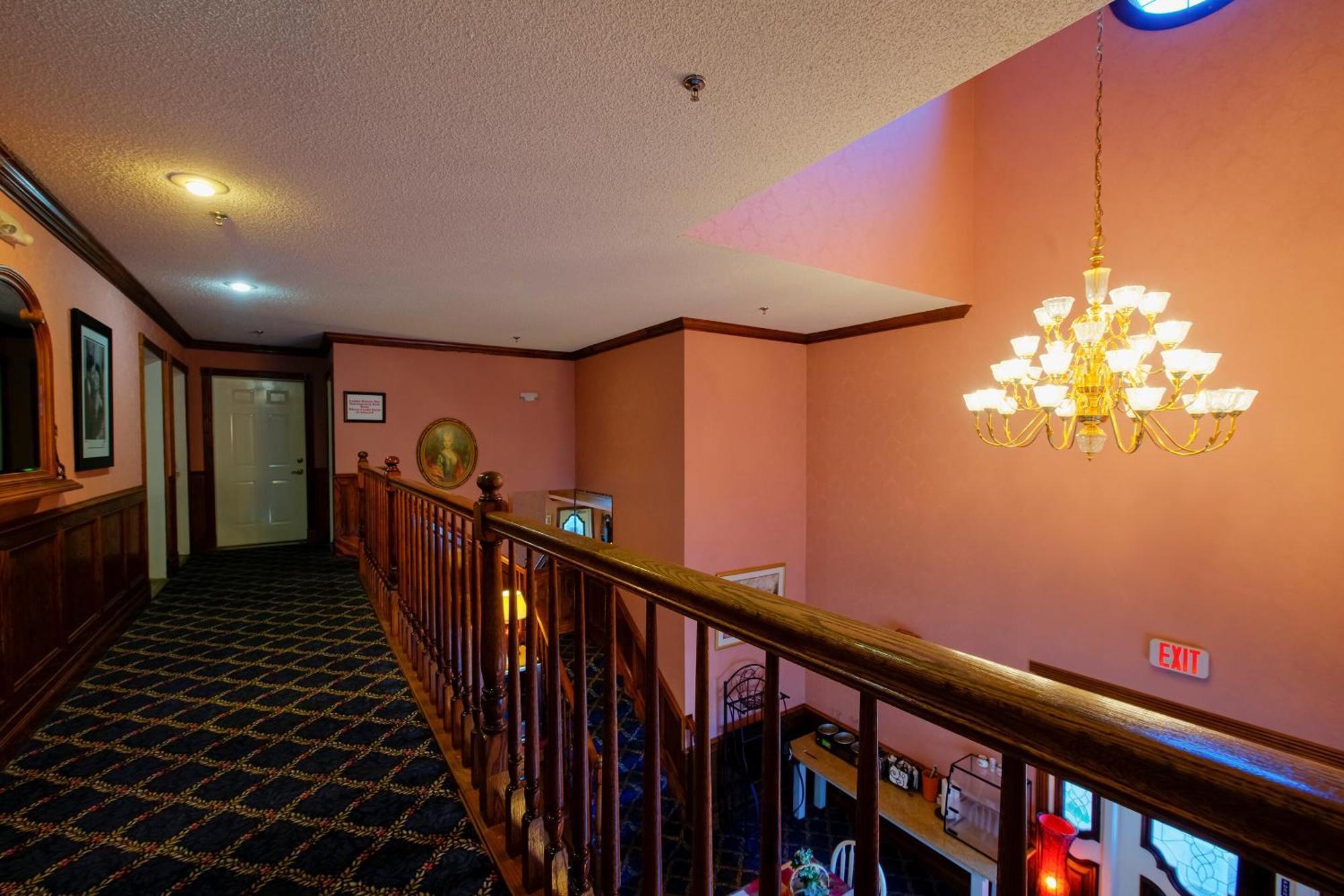 Hotel O Eureka Springs - Christ Of Ozark Area Екстериор снимка
