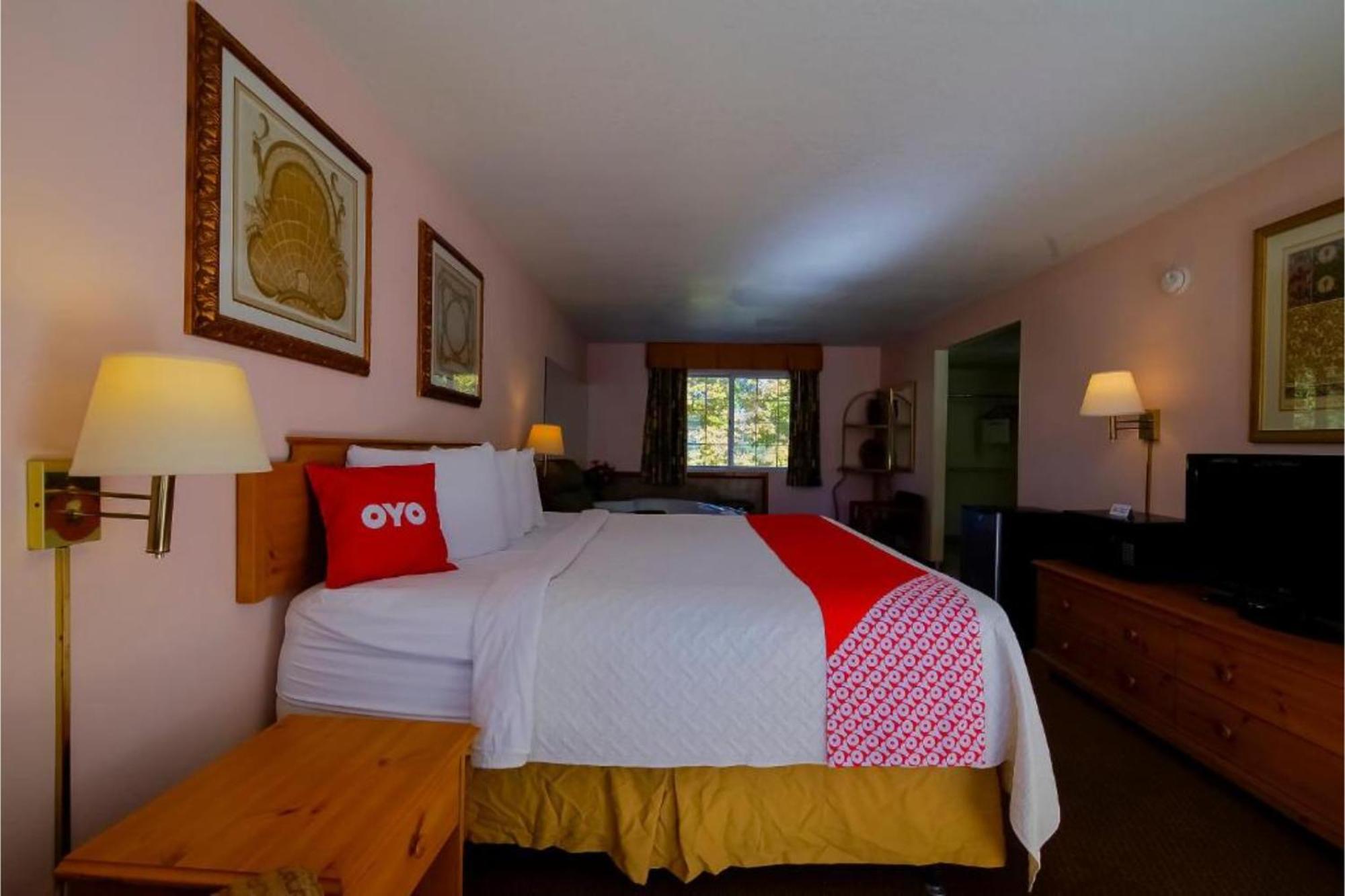Hotel O Eureka Springs - Christ Of Ozark Area Екстериор снимка