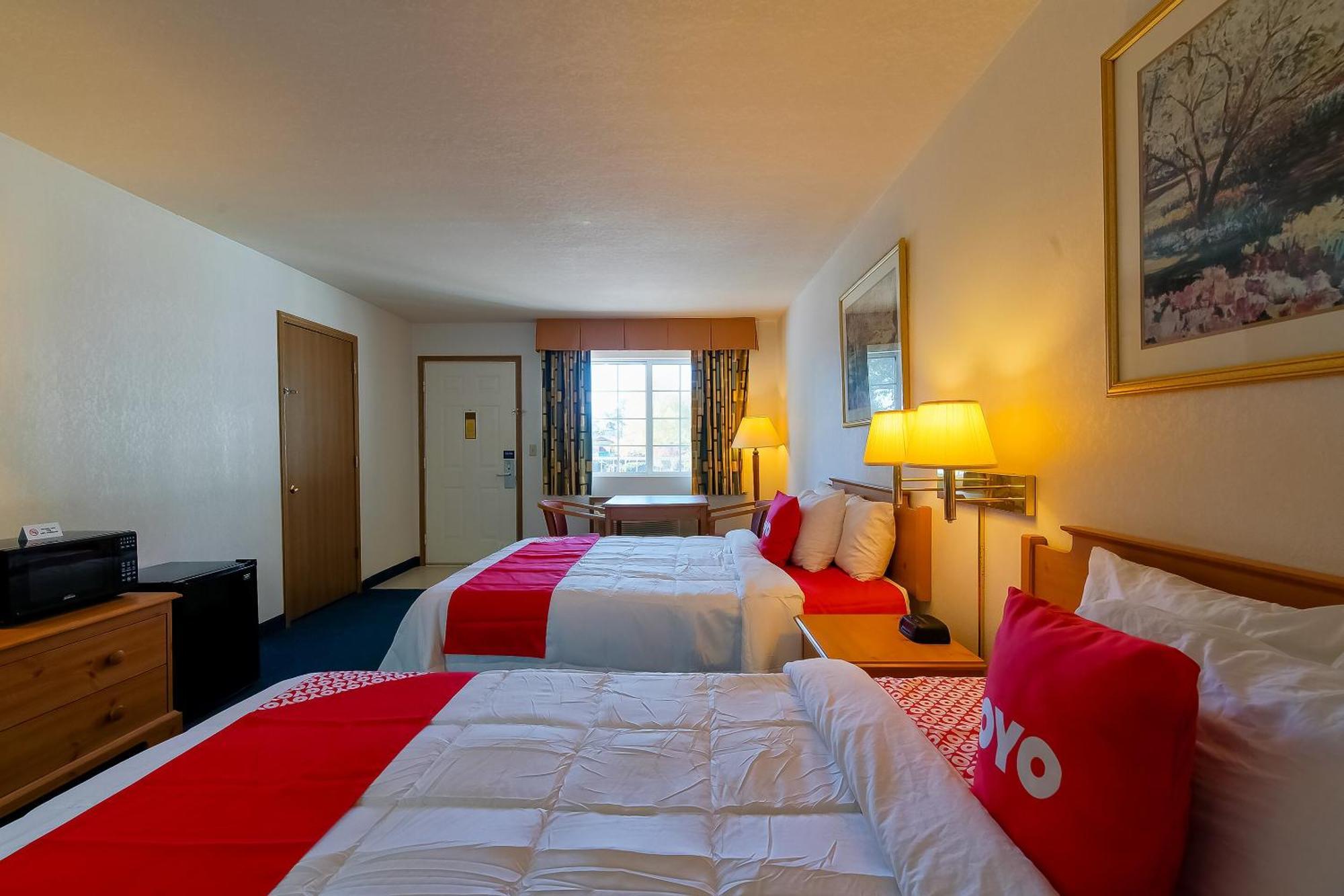 Hotel O Eureka Springs - Christ Of Ozark Area Екстериор снимка