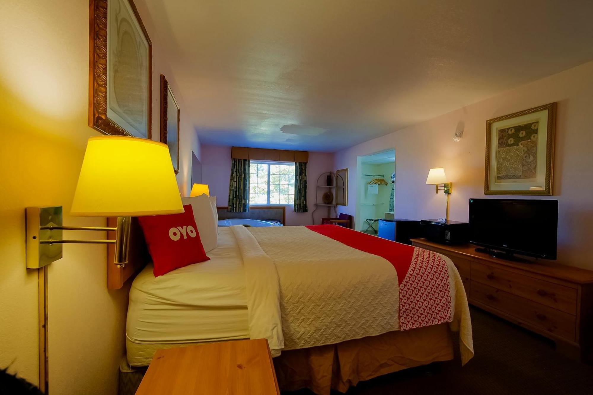 Hotel O Eureka Springs - Christ Of Ozark Area Екстериор снимка